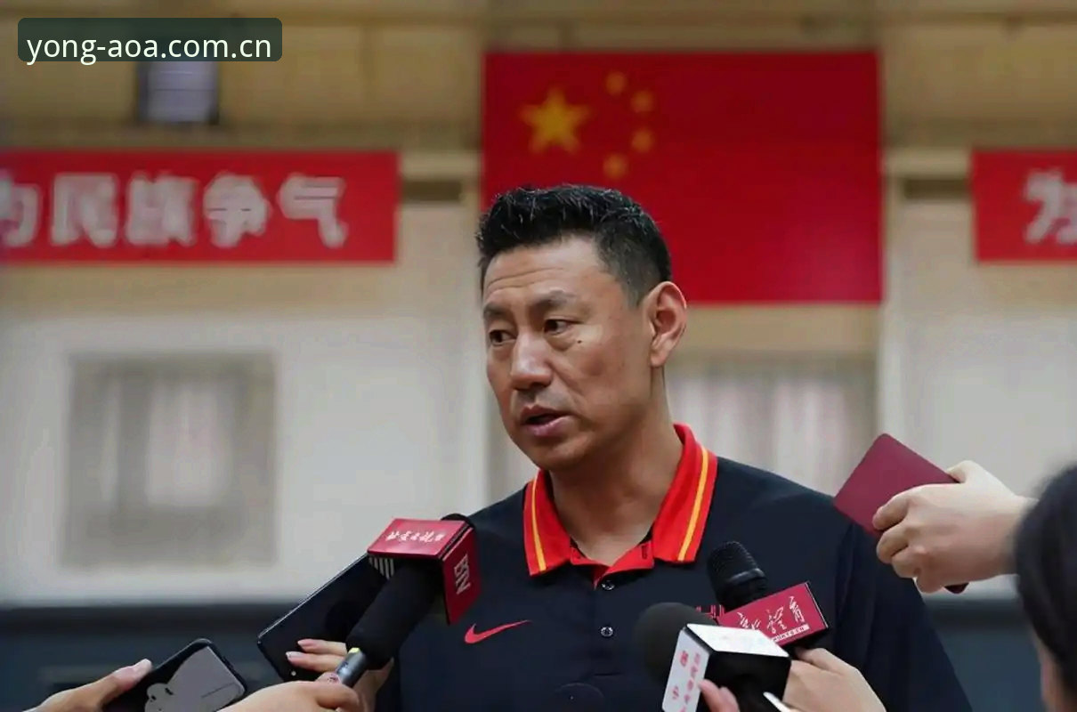 aoa体育苹果手机客户端 北京男篮换帅李楠深度分析:从顾问到主帅,少走弯路的关键三步